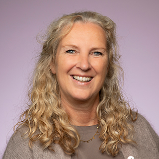 Coach Yvonne BA